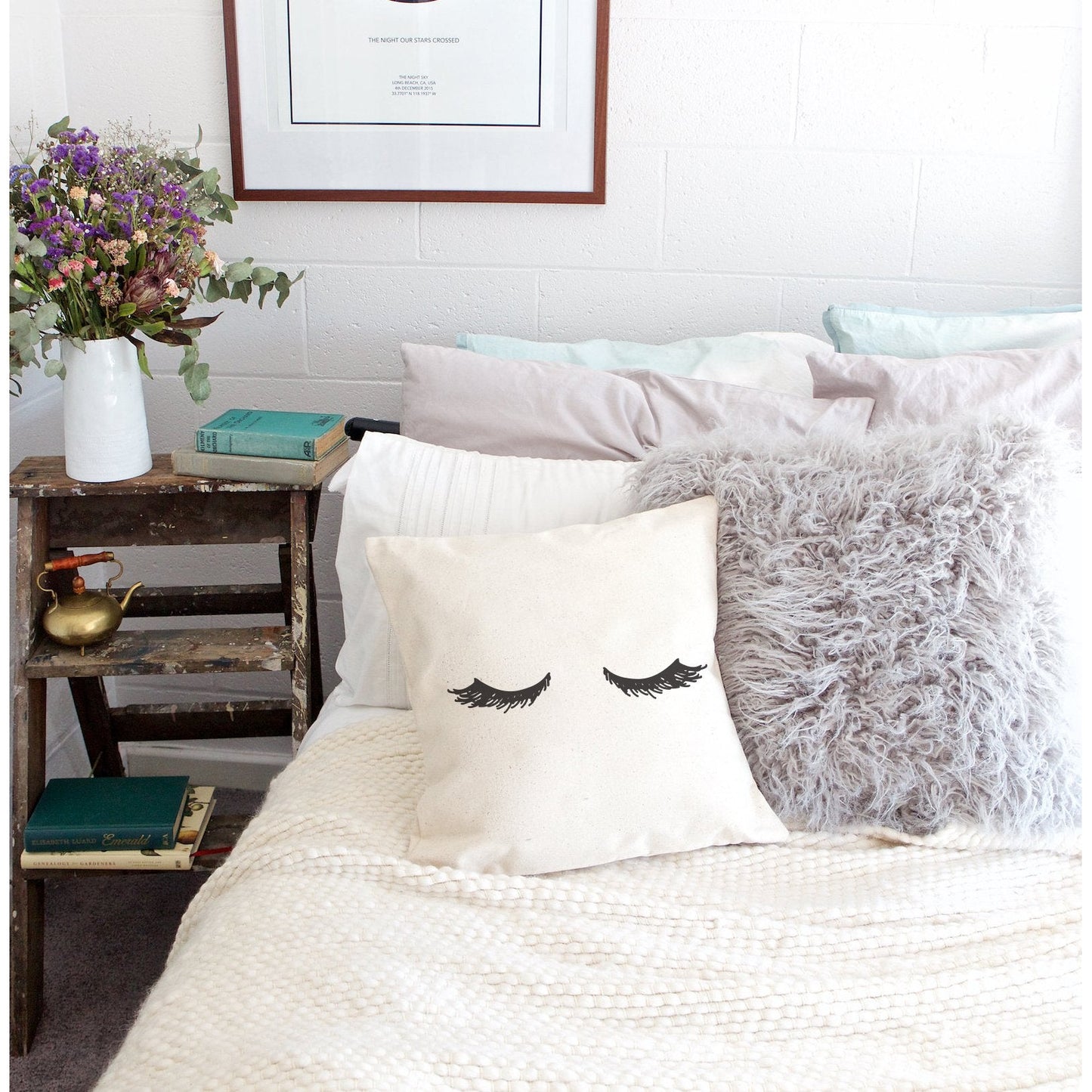 Mascara Closed Eyelashes Pillow Cover